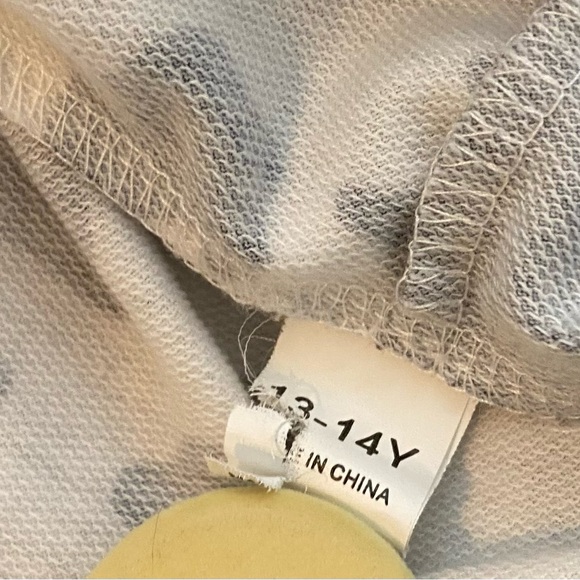 Girls 13/14 Cow-print Cropped Shirt with Hoodie - Picture 5 of 7